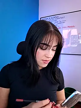 Zafira  online show from November 12, 2025, 5:24 pm