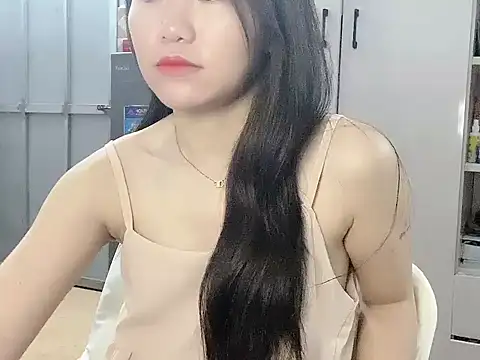 Snapshot of Ara4865 chatting on October 10, 2025, 4:28 pm Ara4865 online show from October 10, 2025, 4:28 pm