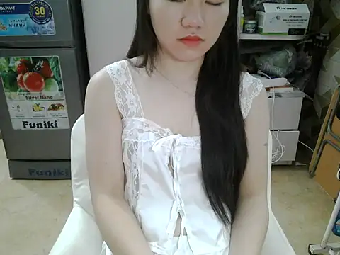 Snapshot of Ara4865 chatting on October 21, 2025, 5:30 am Ara4865 online show from October 21, 2025, 5:30 am