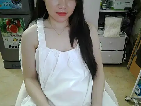 Snapshot of Ara4865 chatting on October 23, 2025, 5:33 pm Ara4865 online show from October 23, 2025, 5:33 pm