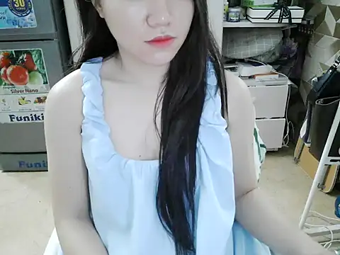 Snapshot of Ara4865 chatting on October 28, 2025, 2:59 am Ara4865 online show from October 28, 2025, 2:59 am