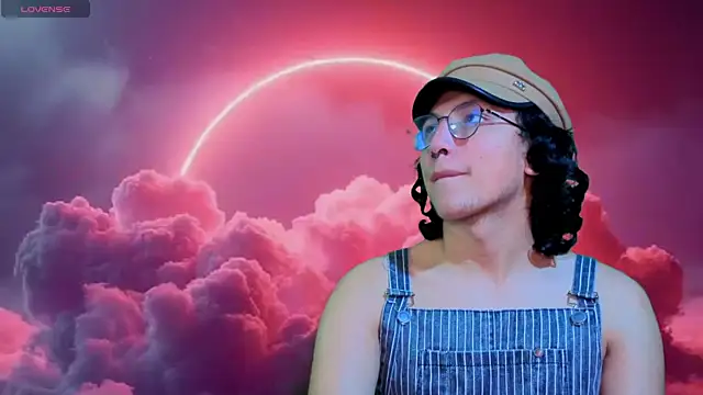 Snapshot of -BlueOpal- chatting on October 7, 2025, 6:27 pm -BlueOpal- online show from October 7, 2025, 6:27 pm