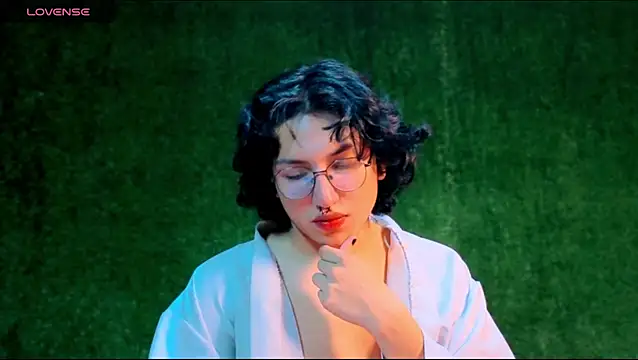 Snapshot of -BlueOpal- chatting on November 12, 2025, 7:57 pm -BlueOpal- online show from November 12, 2025, 7:57 pm