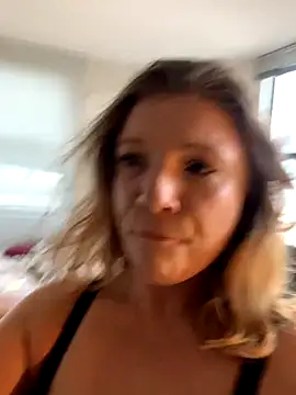 Seturselfonfire online show from September 30, 2025, 10:15 pm