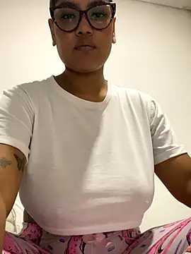 miiabrown18 online show from October 15, 2025, 1:50 am