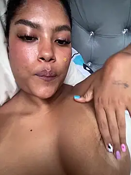 miiabrown18 online show from November 6, 2025, 12:06 pm