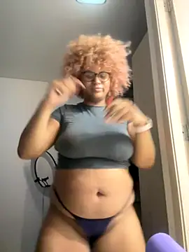 Snapshot of niki_wild18 chatting on October 1, 2025, 1:22 am niki wild18 online show from October 1, 2025, 1:22 am