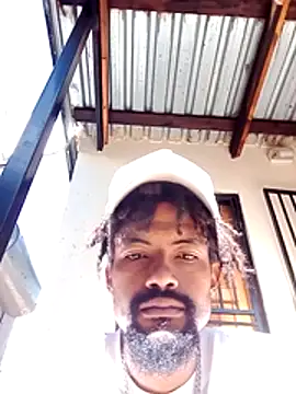 Snapshot of Goofygoody17 chatting on February 16, 2026, 7:37 am Goofygoody17 online show from February 16, 2026, 7:37 am