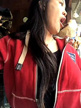 Mai lovely online show from November 2, 2025, 2:36 am