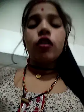 Snapshot of Mahek_love143 chatting on May 25, 2026, 4:40 am Mahek love143 online show from May 25, 2026, 4:40 am