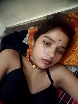 Snapshot of Mahek_love143 chatting on May 26, 2026, 2:29 am Mahek love143 online show from May 26, 2026, 2:29 am