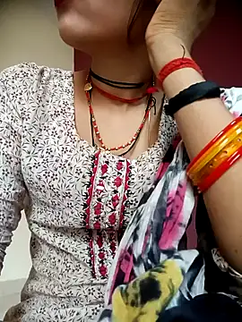 Snapshot of Mahek_love143 chatting on May 27, 2026, 6:10 am Mahek love143 online show from May 27, 2026, 6:10 am