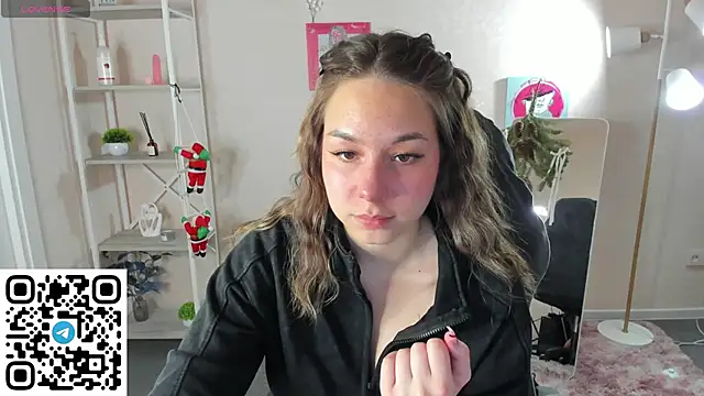 Al1ice Moures online show from January 11, 2026, 10:37 pm