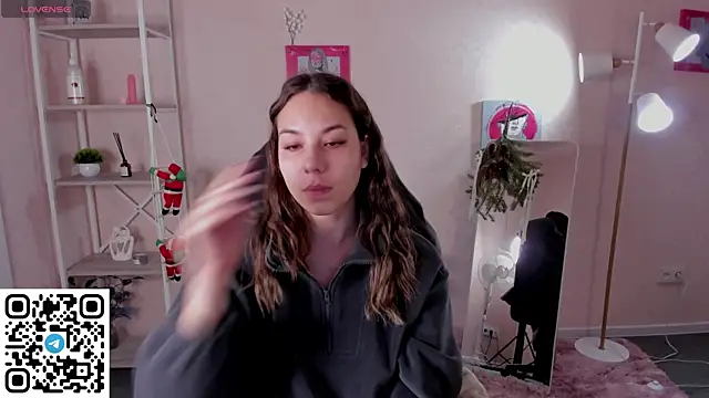 Al1ice Moures online show from January 13, 2026, 1:55 am