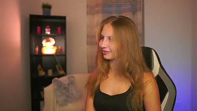 emmie murray online show from December 4, 2025, 2:04 pm