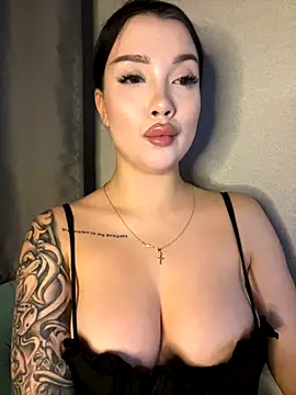 kiss Lissa online show from December 22, 2025, 2:14 pm