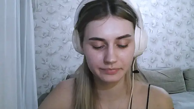 JerrieLoosle online show from October 2, 2025, 4:36 pm
