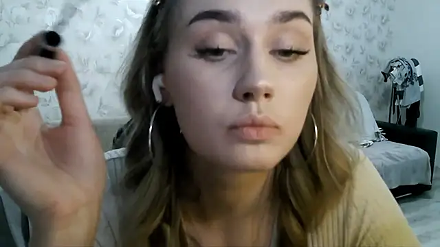 JerrieLoosle online show from October 9, 2025, 3:43 pm