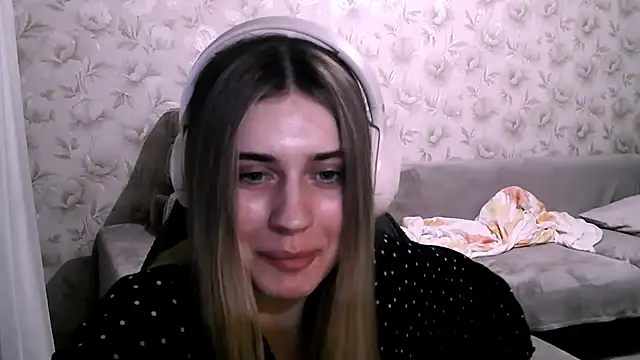 JerrieLoosle online show from October 19, 2025, 4:40 pm