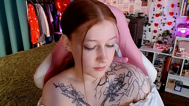 Ayla Hicks online show from March 12, 2026, 3:45 am