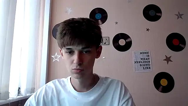 Snapshot of Hoot_Dude_ chatting on October 2, 2025, 12:12 pm Hoot Dude online show from October 2, 2025, 12:12 pm