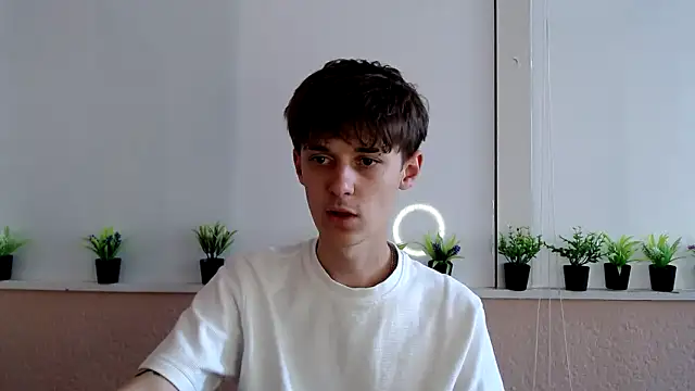 Snapshot of Hoot_Dude_ chatting on October 15, 2025, 1:44 pm Hoot Dude online show from October 15, 2025, 1:44 pm