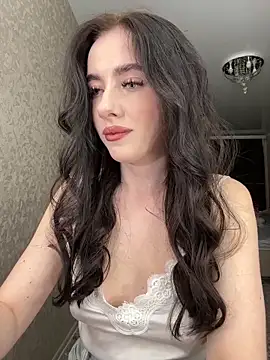 Milla Moore online show from September 24, 2025, 7:17 pm