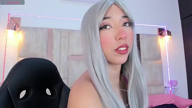 emily  walker online show from September 30, 2025, 11:59 am