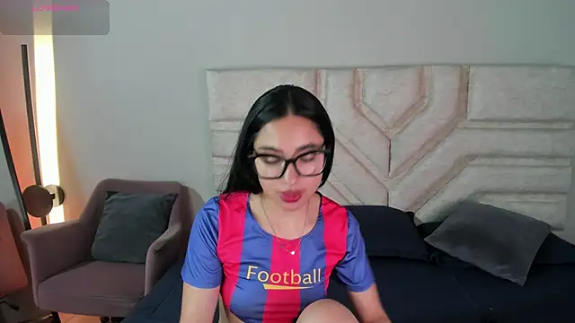 cherry bunnyx online show from January 7, 2026, 3:53 am