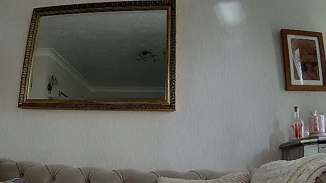 Snapshot of BarbieDolly_x chatting on September 25, 2025, 9:24 am BarbieDolly x online show from September 25, 2025, 9:24 am