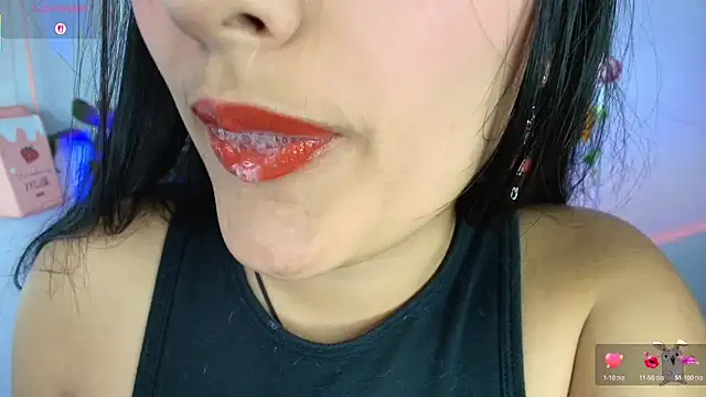 Hinata 21  online show from November 13, 2025, 8:52 pm