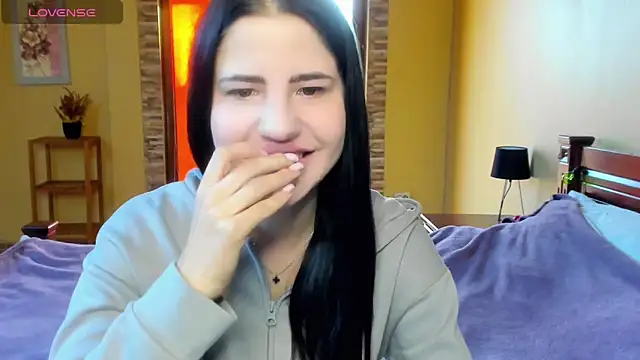 Malibu J online show from October 27, 2025, 7:34 am