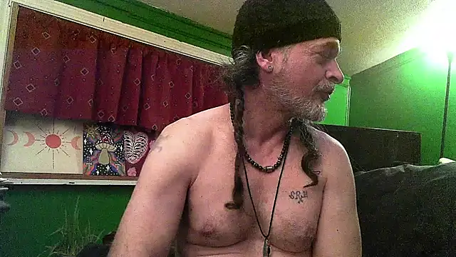 HippieDad333 online show from April 9, 2026, 4:56 am