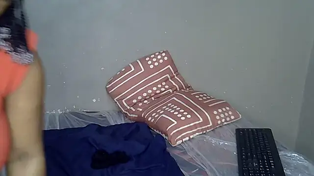 Bellabootie online show from November 30, 2025, 7:07 pm