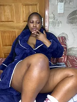 Snapshot of Bellabootie chatting on April 22, 2026, 8:43 pm Bellabootie online show from April 22, 2026, 8:43 pm