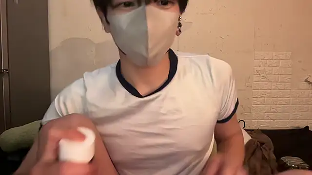 tora3220 online show from December 15, 2025, 12:42 pm