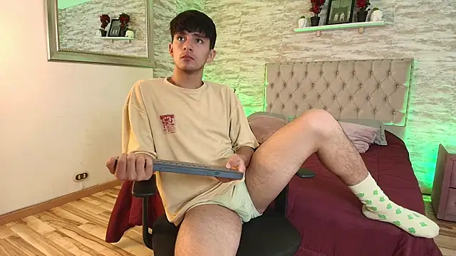 Axel Draven online show from April 12, 2026, 4:23 pm