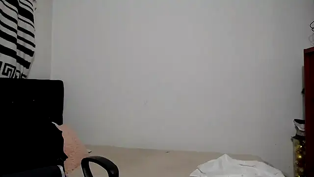 abrilsex23 online show from November 1, 2025, 10:56 pm