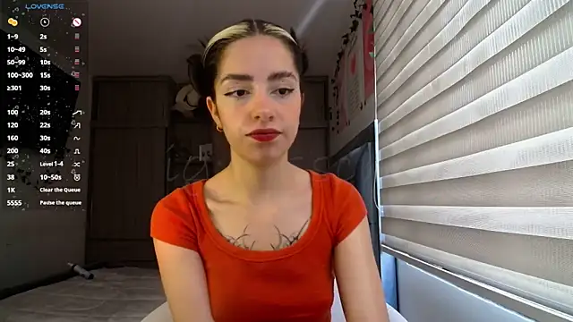 Kittyross online show from May 24, 2026, 5:40 pm