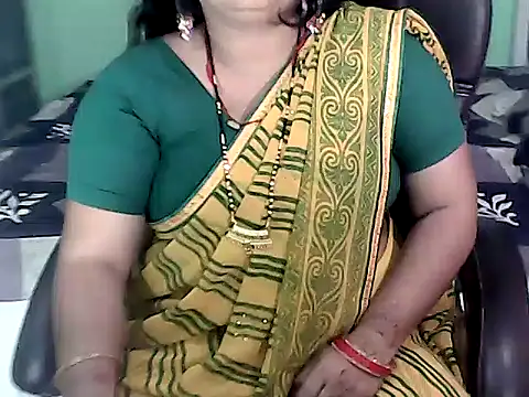 BABITA KUMARII online show from October 15, 2025, 5:13 pm