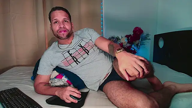 LucasGaeel online show from January 10, 2026, 3:03 pm