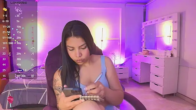 kloe28 online show from February 19, 2026, 3:46 am