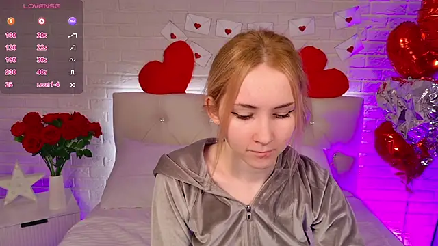 Snapshot of LiraKink chatting on February 8, 2026, 4:05 am LiraKink online show from February 8, 2026, 4:05 am