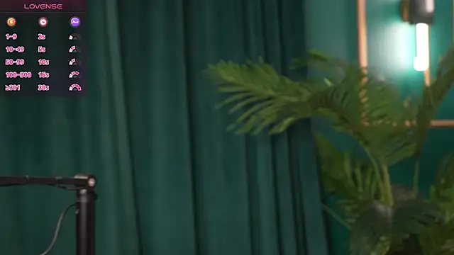 Snapshot of LiraKink chatting on February 20, 2026, 7:10 am LiraKink online show from February 20, 2026, 7:10 am