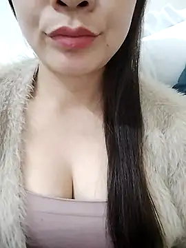 Girl Shy2000 online show from November 23, 2025, 12:32 am