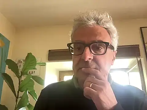 Snapshot of chtentation chatting on March 15, 2026, 2:56 pm chtentation online show from March 15, 2026, 2:56 pm