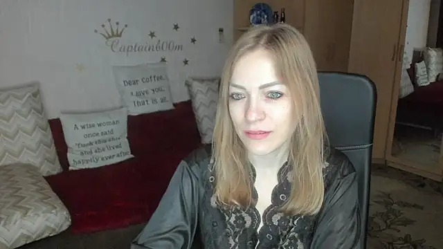 Snapshot of Tiffany_Bates chatting on October 25, 2025, 3:36 am Tiffany Bates online show from October 25, 2025, 3:36 am