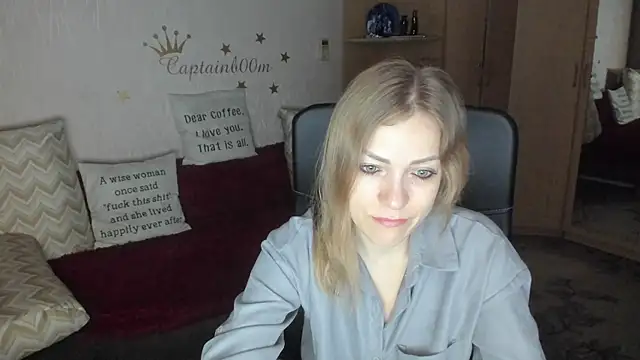 Snapshot of Tiffany_Bates chatting on October 28, 2025, 3:10 am Tiffany Bates online show from October 28, 2025, 3:10 am