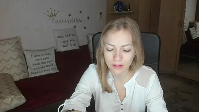 Snapshot of Tiffany_Bates chatting on October 30, 2025, 3:30 am Tiffany Bates online show from October 30, 2025, 3:30 am