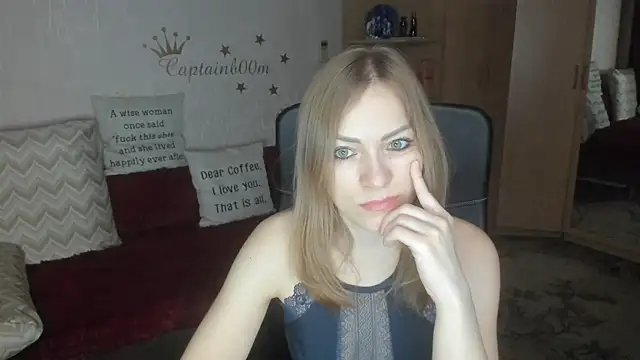 Snapshot of Tiffany_Bates chatting on November 4, 2025, 3:16 am Tiffany Bates online show from November 4, 2025, 3:16 am